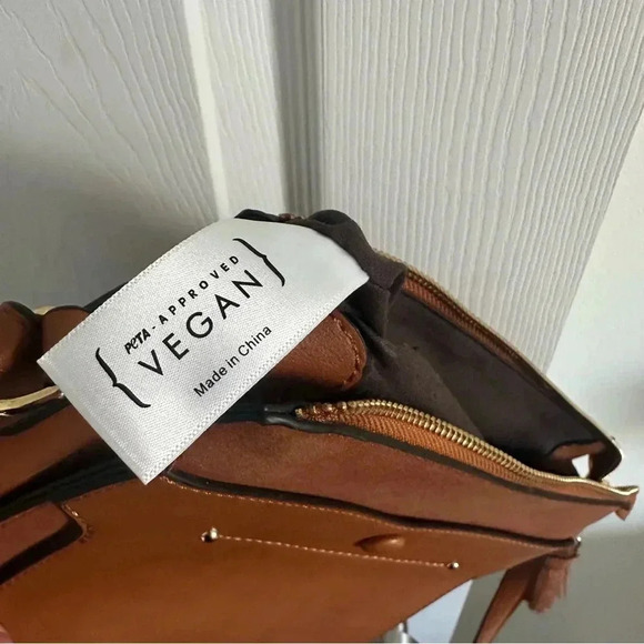 Mellow World Brown Cross Body Purse - Picture 7 of 8